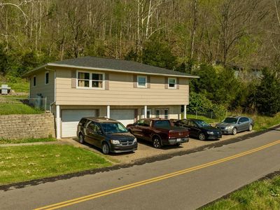 3913 Ingalls Rd