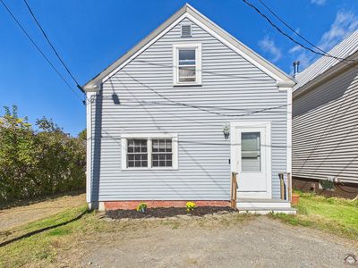 6 Maple Street