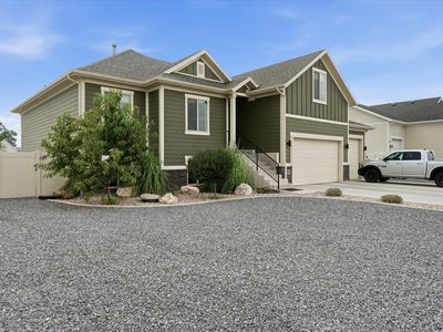 2822 N 3975 W