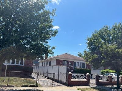 122-66 Nellis Street