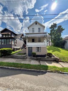 209 Crest Ave