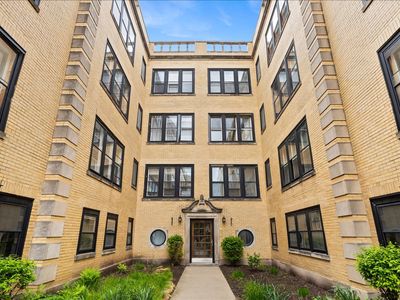 2538 N Kedzie Blvd APT 206