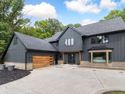 1560 Carriage Rd