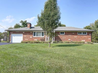 2752 Danbury Rd