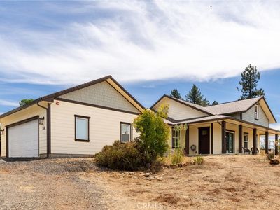 1610 Louie Ln