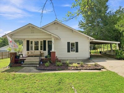 102 Edgewood Ave
