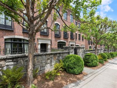 2 The Prado NE UNIT 1