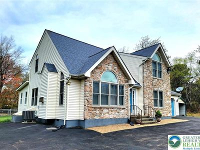 Property at 444 Clearview Dr, Long Pond, PA