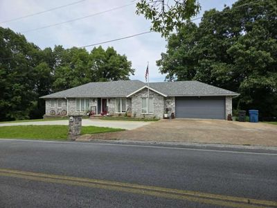 89 James River Road