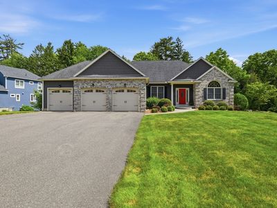25 Pondview Dr