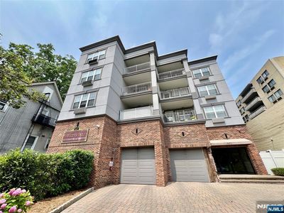 547 Gorge Rd APT 4B
