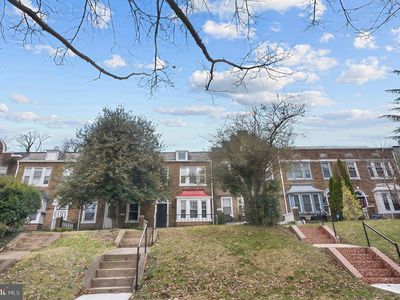 2140 Mount Royal Ter