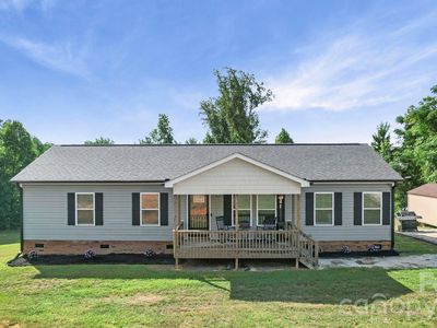 360 Sparkleberry Ln