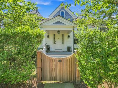 2 Brocks Ct