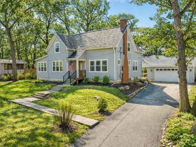 Property at 812 Van Slyke DRIVE, Fontana, WI