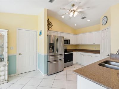 877 Charlemagne Blvd