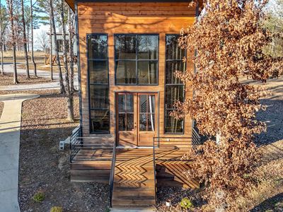 950 Adams Ln