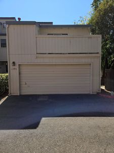 1385 Hood Rd