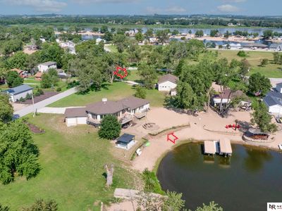 4011 Lakeview Dr