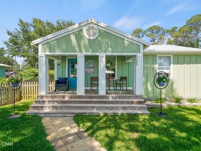 1305 Palm Blvd