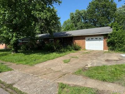 507 Crestview St