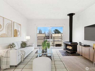 5832 NE 75th Street #E304