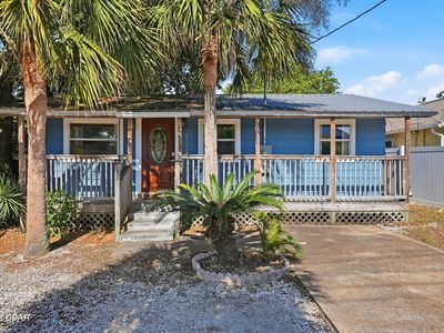 611 Pinetree Dr