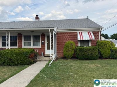 4 E Berger St