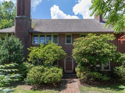 231 Waverley Ave