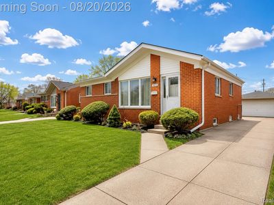 23223 Panama Ave