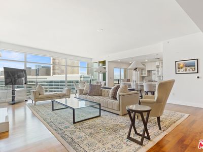 1 W Century Dr UNIT 17D