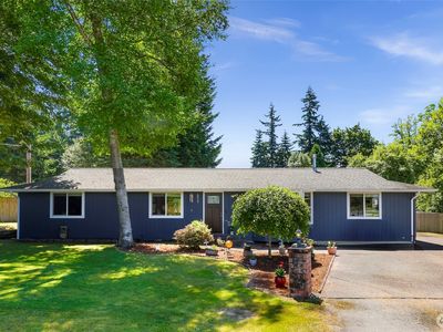 5215 Richmond Crescent