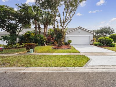 8914 Brittany Lakes Drive