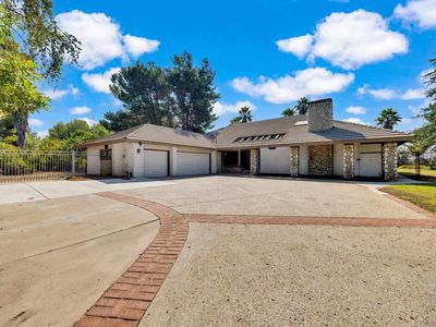 15235 Crestview Ct