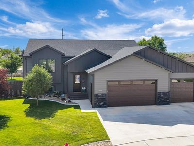 1024 Shape Ct
