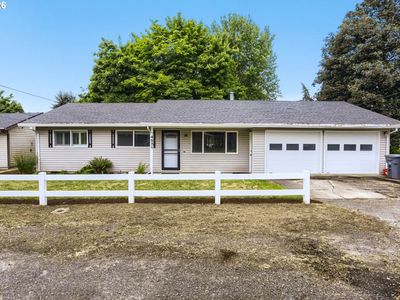 457 NW Yonia Ct