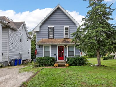 281 34th Street Dr SE