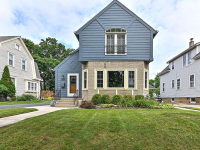 7018 West Wells STREET