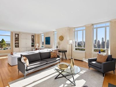 25 Central Park W APT 21Q