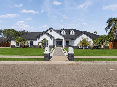 1210 El Presidente Ave
