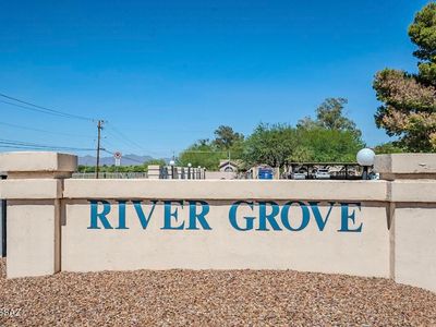 4271 N River Grove Cir