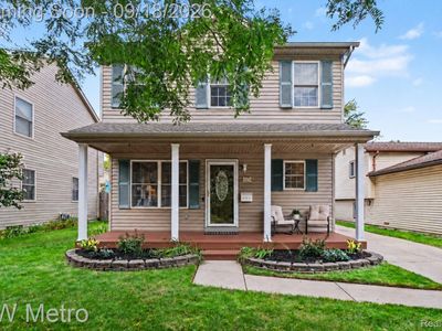 3747 Royal Ave