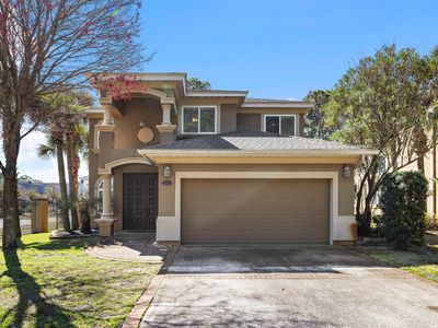 13 Dominica Ct