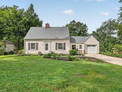 1613 Cherry Ln