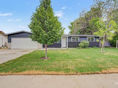 10070 W Canterbury Dr