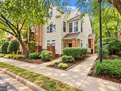 1369 Garden Wall Cir #714