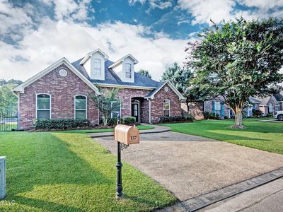 137 Vineyard Blvd