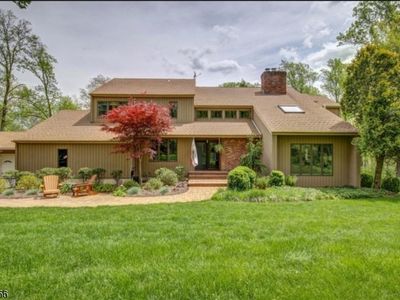 9 Camila Dr