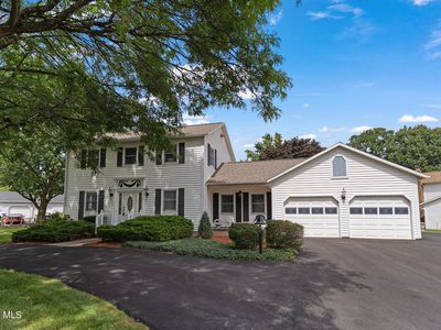 2 Dolphin Drive