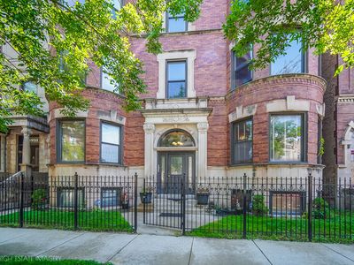 4935 S Vincennes Ave #2S
